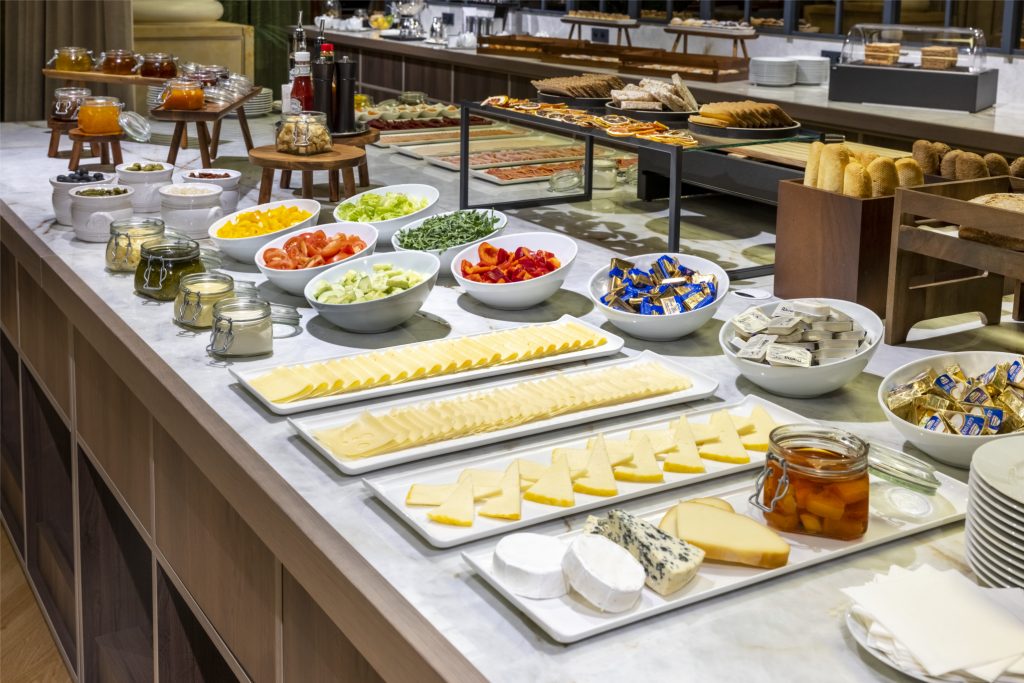 NH_Collection_Prague_Carlo_IV_Buffet_breakfast_cheese-content